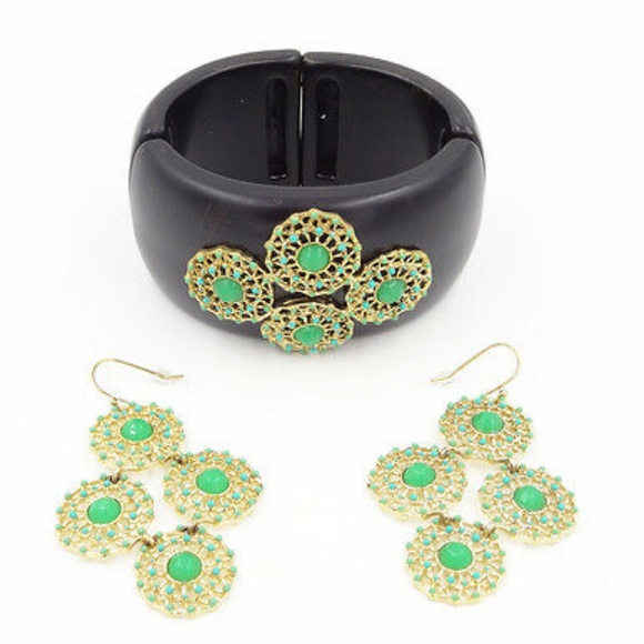 Stella and Dot | Retired Green+Black+Gold Wood Garden Party Cuff Bracelet - Picture 4 of 6